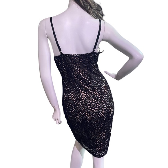 JANUARY 7 V-Neck Black Sleeveless crocheted Lace Cocktail Dress Size L - Picture 3 of 9